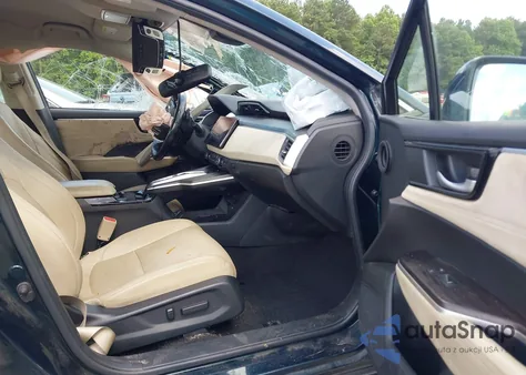 2018 Honda Clarity Plug-In Hybrid Touring из США, поврежденный, VIN JHMZC5F30JC018753